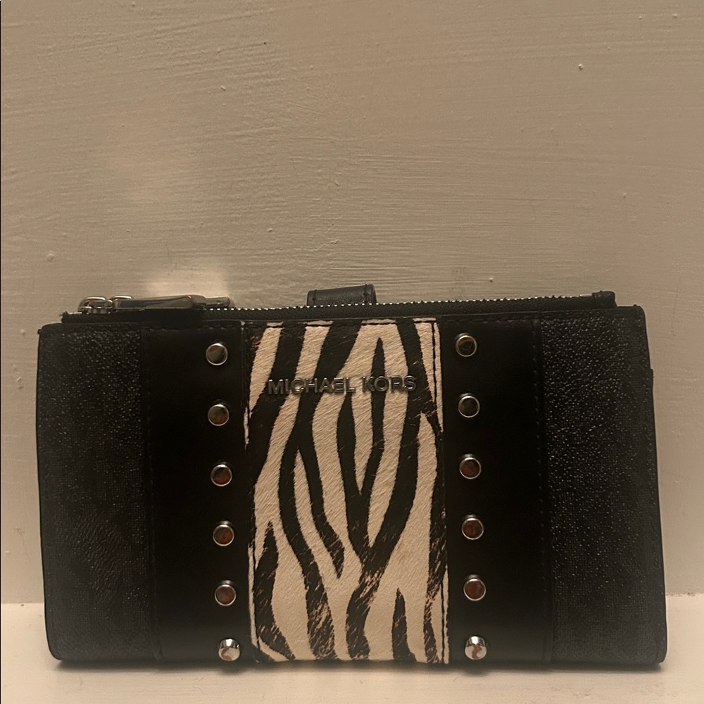 Michael Kors Jet Set Striped Calf Hair Double Zip Phone Wallet in MK Print